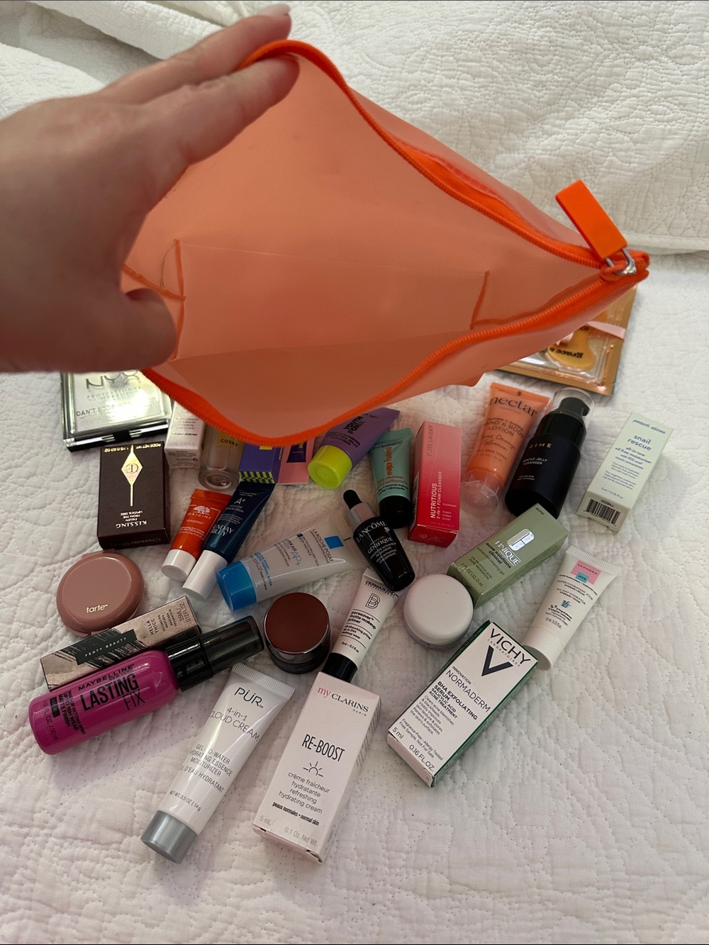 Random makeup bundle - Picture 7 of 8